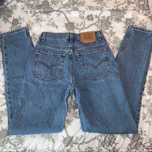 Levis 512 Vintage High Rise Mom Jeans